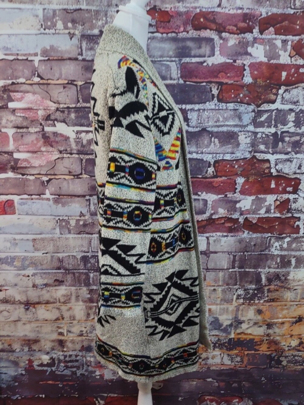 Open-Front Aztec Knit Cardigan - Picture 4 of 6